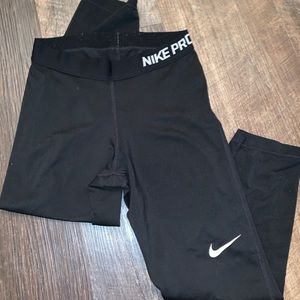 Nike pro cropped black leggings, size S